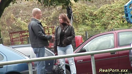 Cô se xnhat ban gái chỉ muốn vui chơi