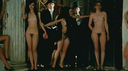 Xăm sexnhat hay đẹp ngủ ngoài trời. mp4