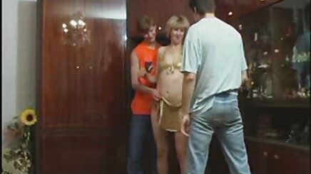 Anh chàng may mắn có sexnhat hay cho xin hai cô gái